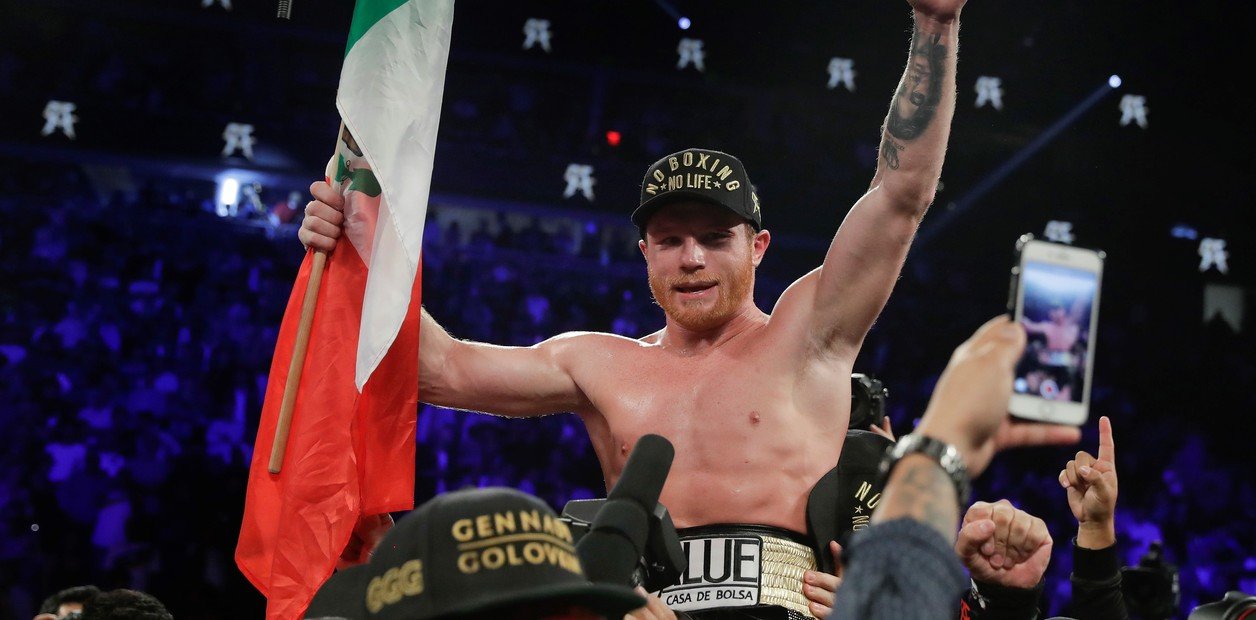 Canelo Álvarez se lleva el triunfo por decisión unánime