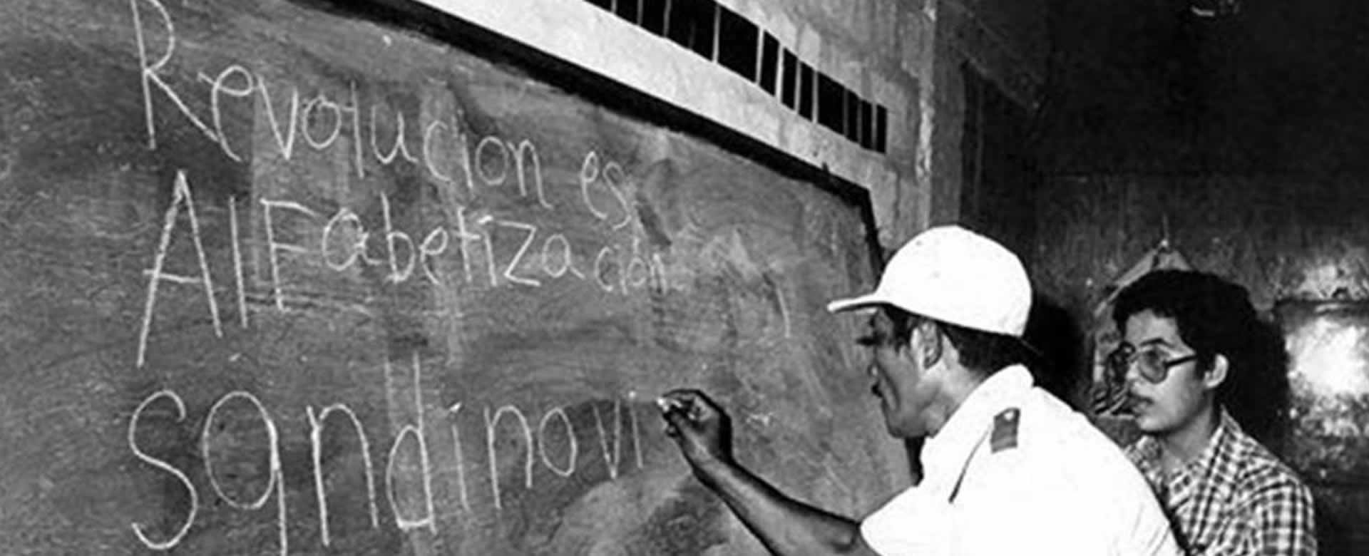 A 40 años de revolución de cartillas y lápiz en Nicaragua