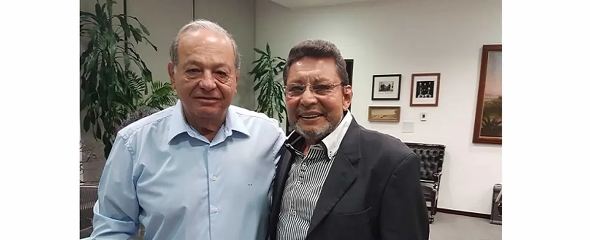 Bayardo Arce sostiene encuentro con el empresario mexicano Carlos Slim