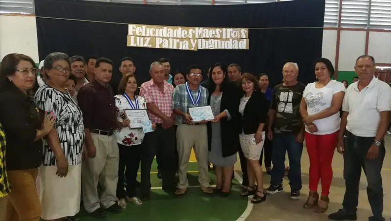 Entregan Orden Educativa Cesar Augusto Pinel, a maestros destacados de Somoto