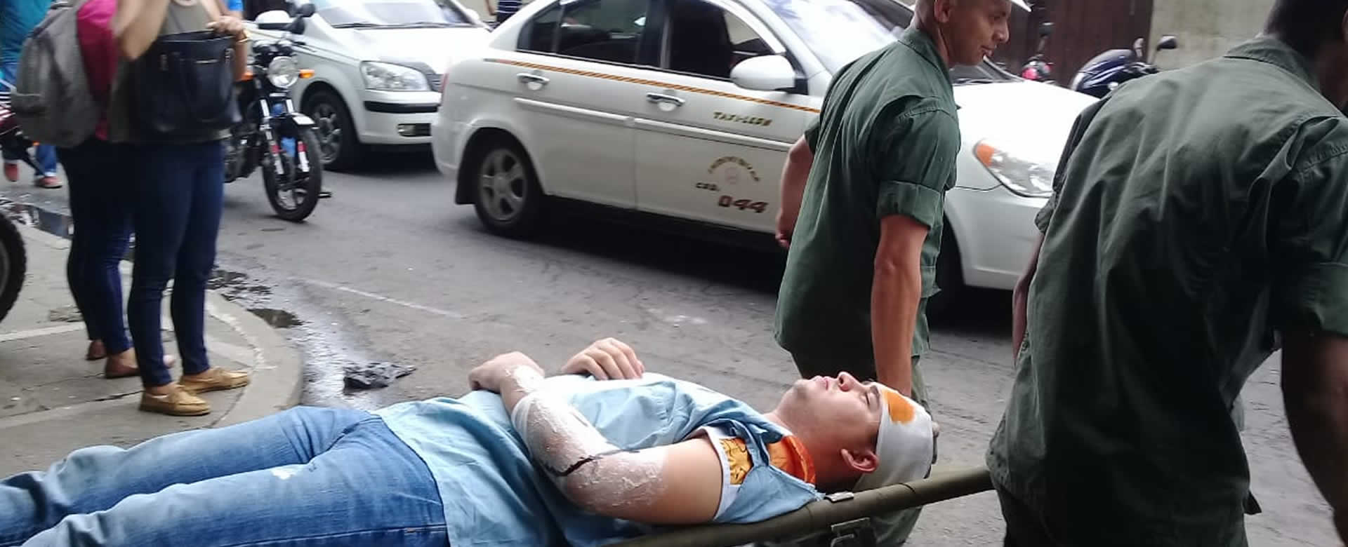 Leoneses ponen en práctica medidas de prevención para salvaguardar sus vidas