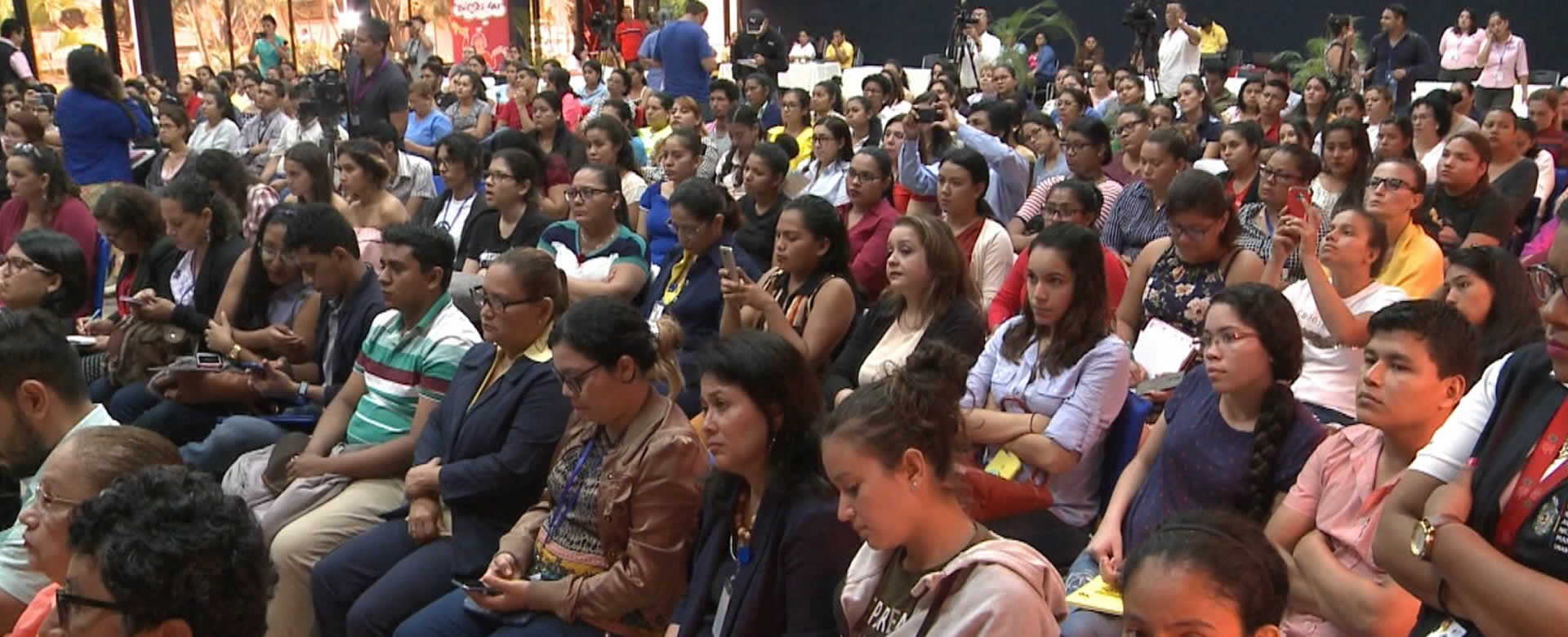Mujeres emprendedoras de éxito comparten sus experiencias