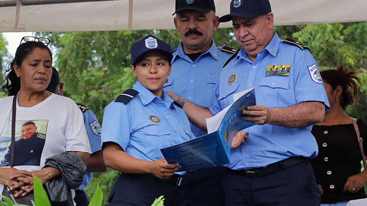Policía Nacional oficiales servicio