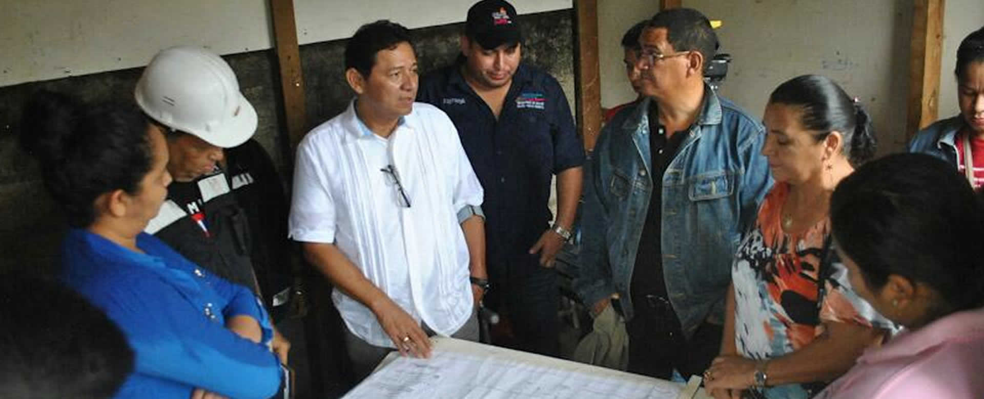 Viceministro de salud visita la obra de construcción de la Casa Materna en Wiwilí