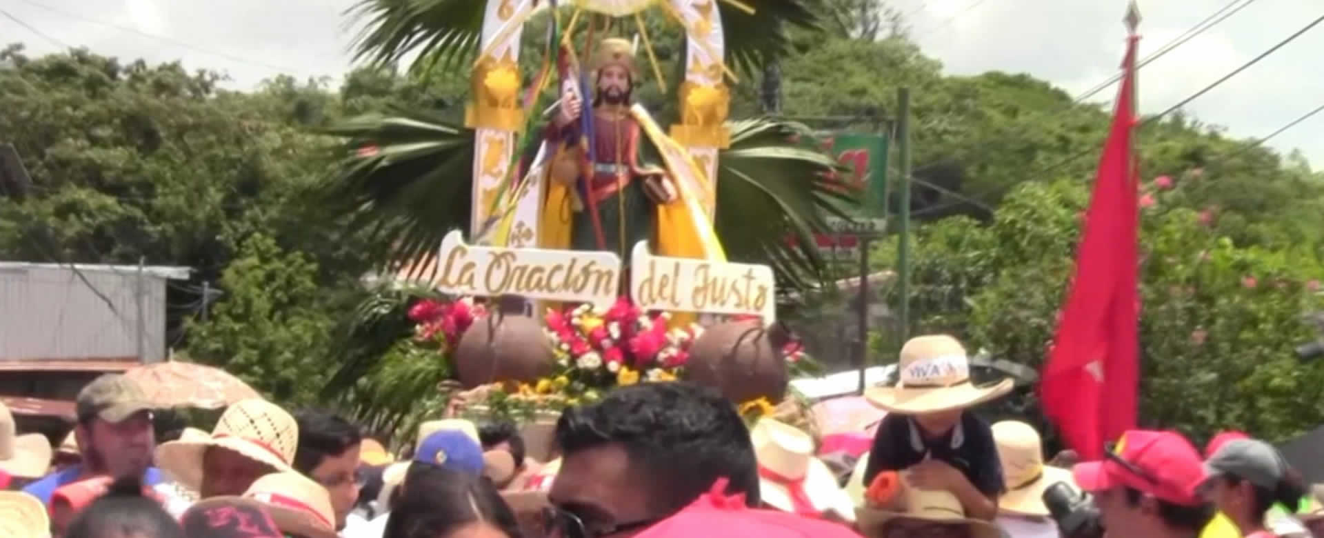 Alegría y fervor se vivió en el tradicional tope de santos en Boaco