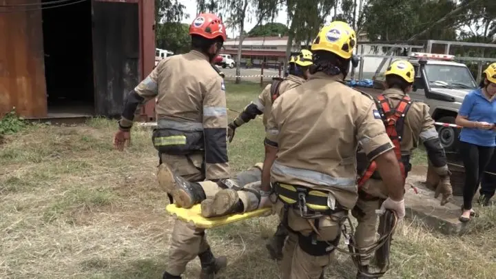 Bomberos unificados rescates verticales