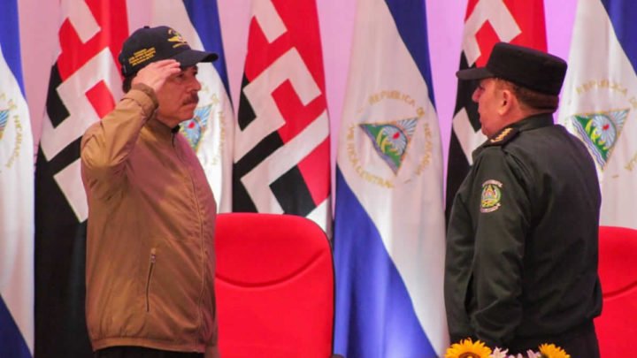 Cmdt. Daniel: Tenemos una fuerza aérea pequeña, pero con un espíritu grande 