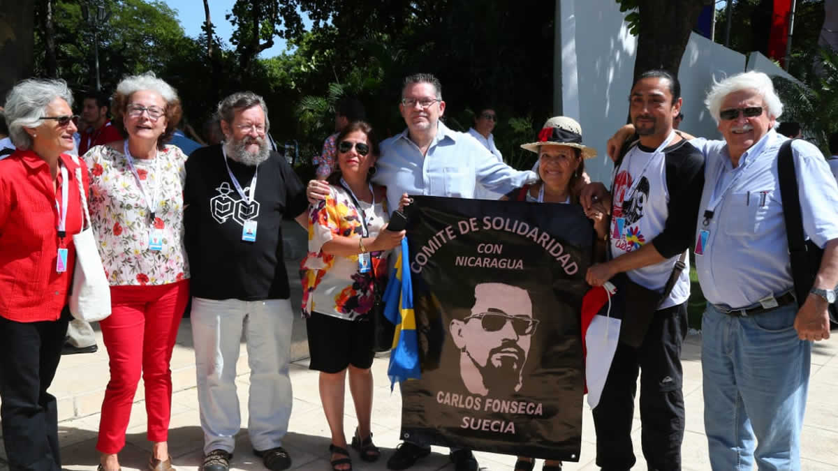 Delegados internacionales rinden homenaje a los Comandantes de la Revolución