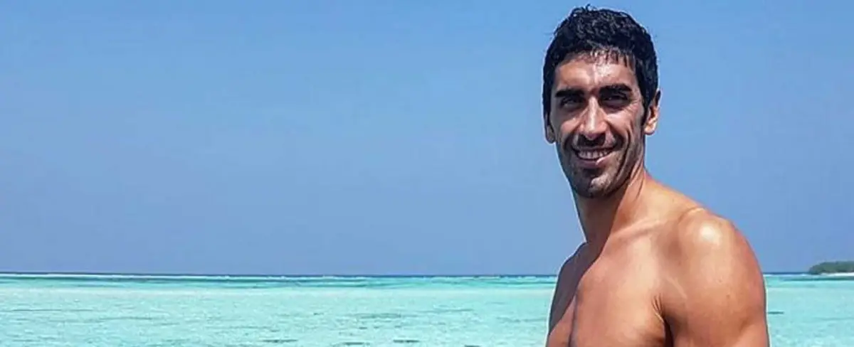Ex Nadador Filippo Magnini rescata a un turista en una playa de Italia