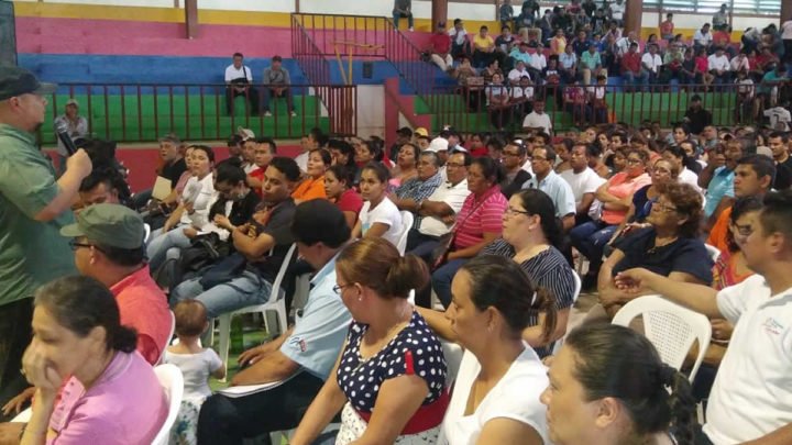 Familias Somoteñas disfrutan el documental Guerra contra el Pueblo