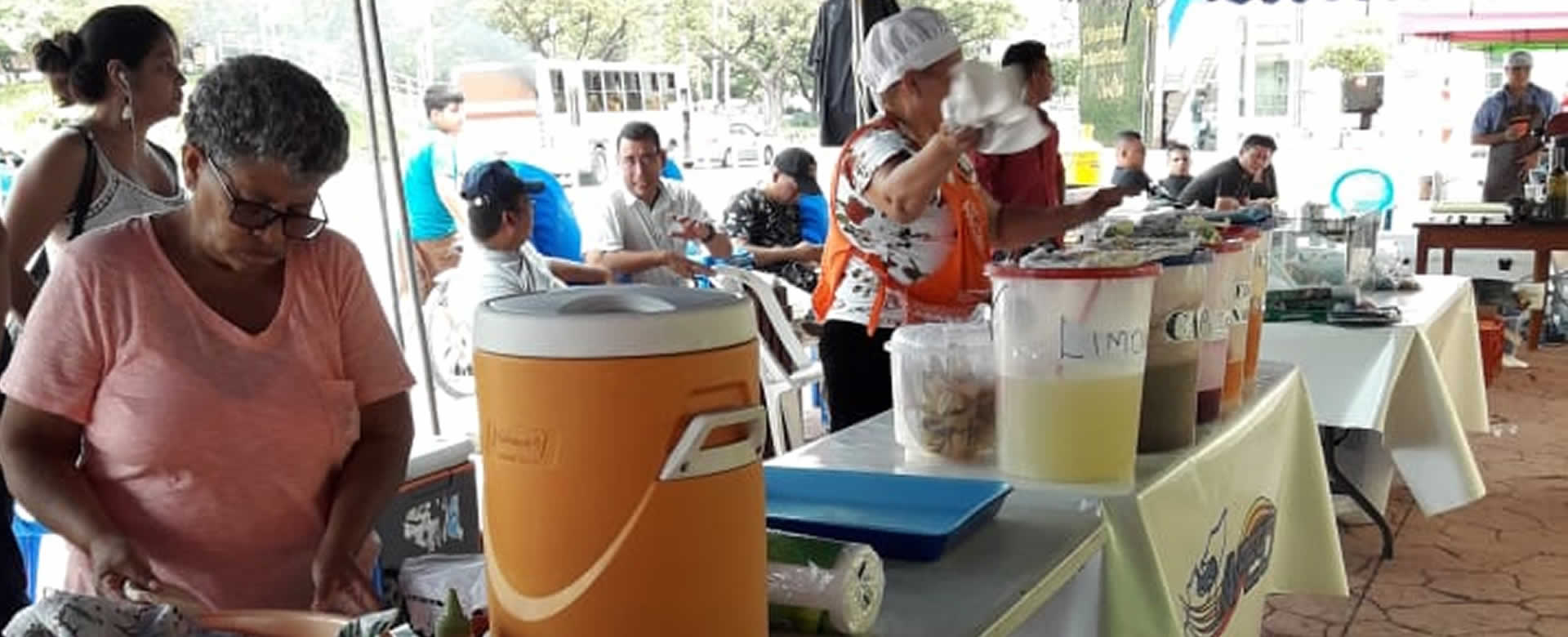 INPESCA continúa promoviendo a emprendedores de la feria del mar