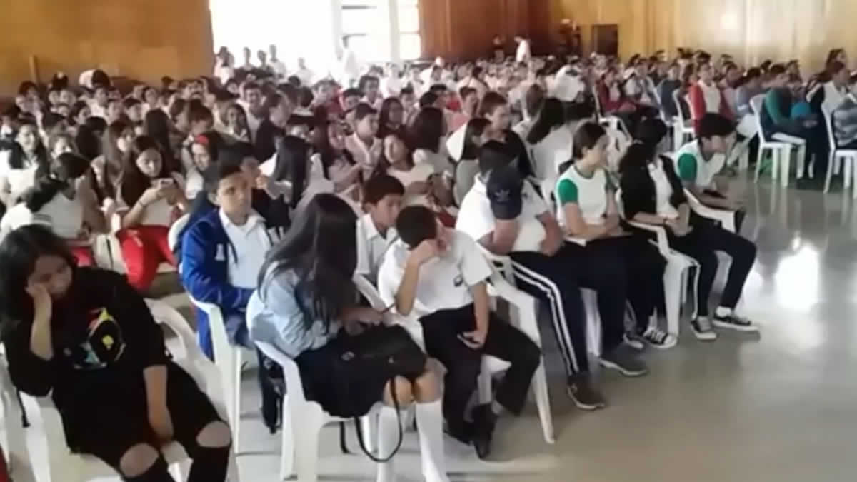Jinotega Estudiantes de secundaria conmemoran los 60 años de la masacre estudiantil.jpg