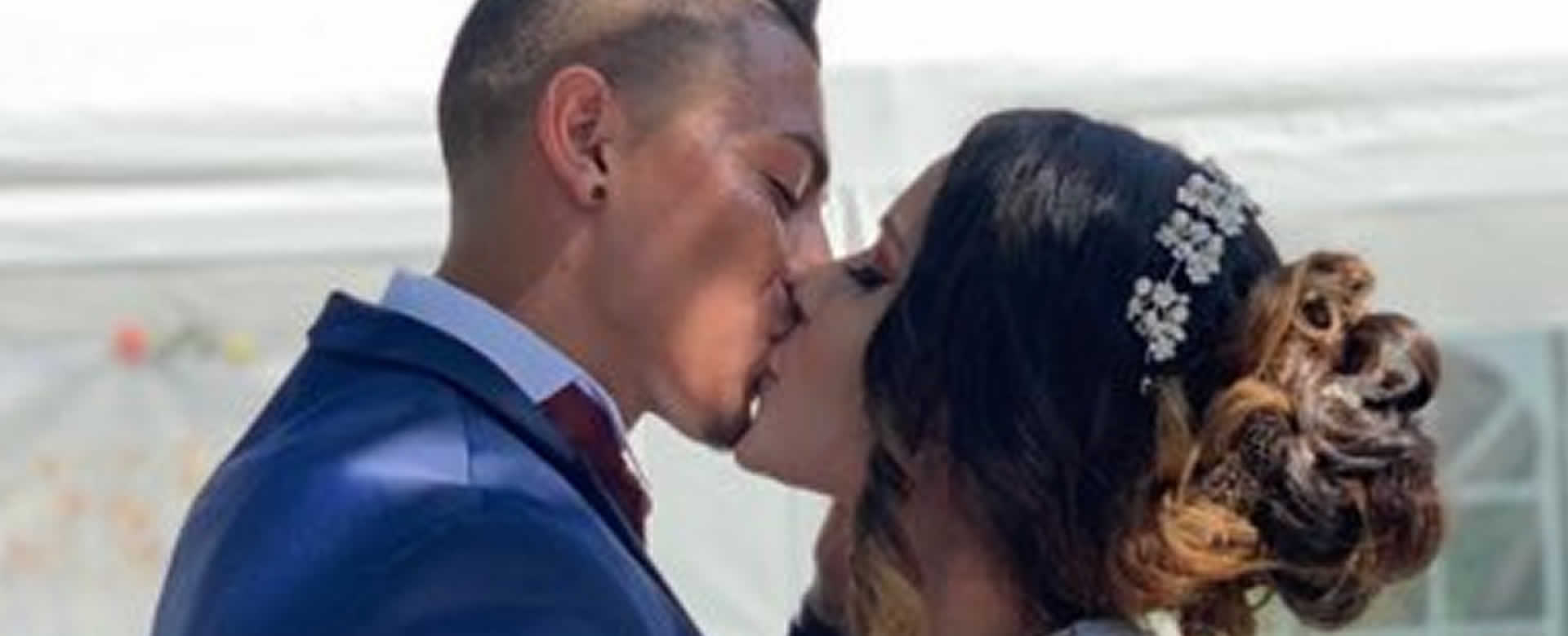 Jugador del fútbol llega al matrimonio después de escandalosa despedida de soltero