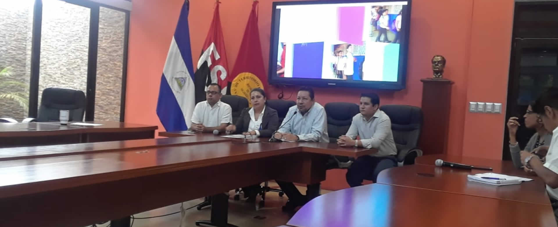MINED celebra el Día de la Alegría con la entrega nuevos centros de estudios