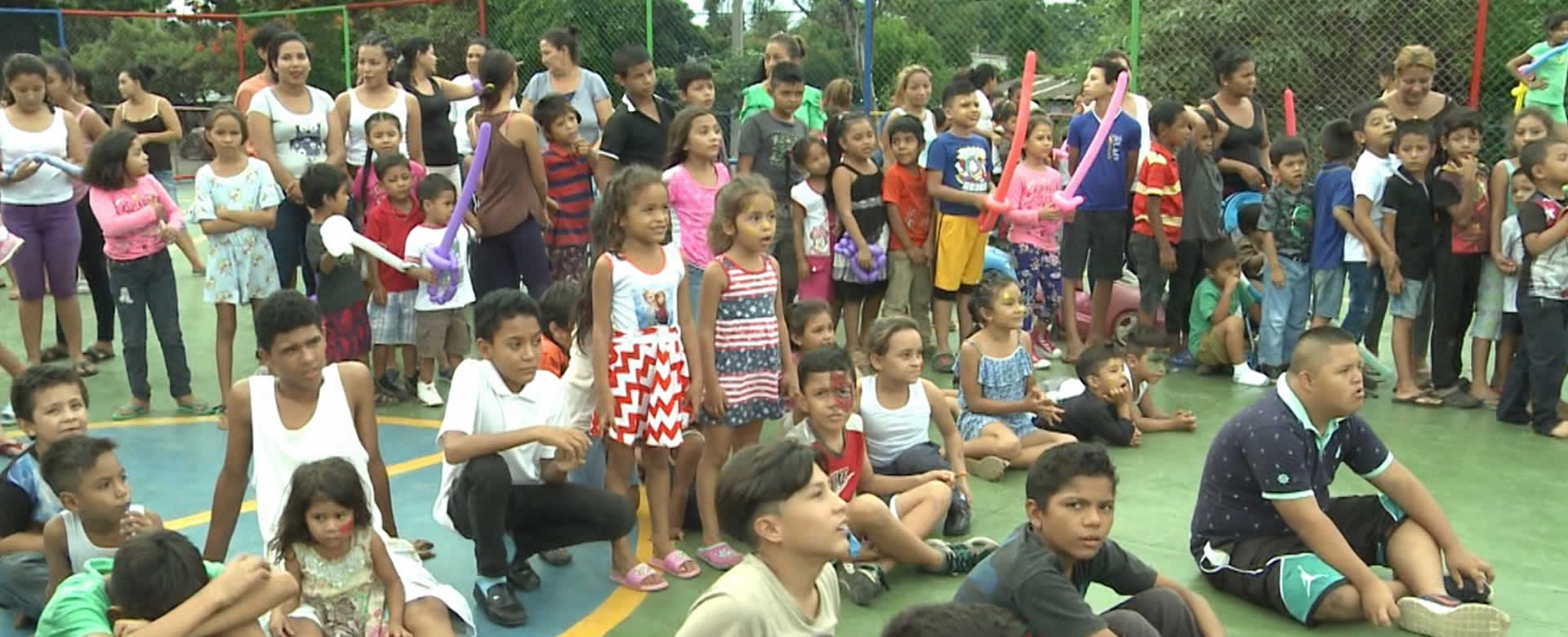 Niños del Distrito II de Managua honran la memoria de Julio Buitrago