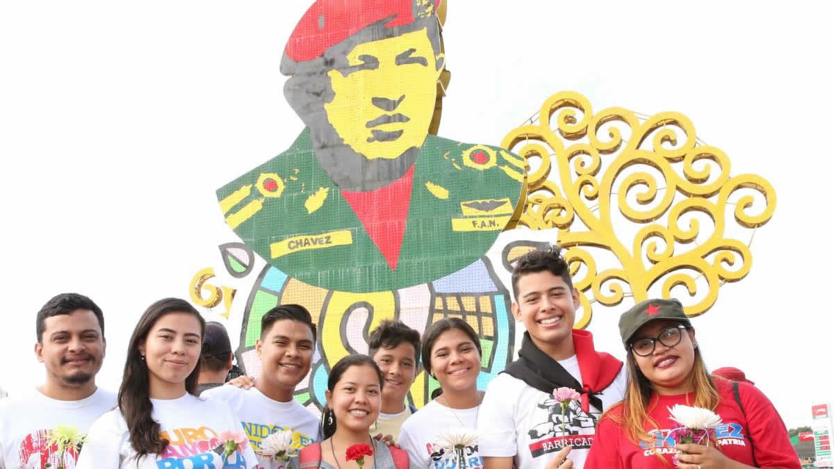 Pueblo Nicaragüense conmemora el natalicio del Comandante Hugo Chávez