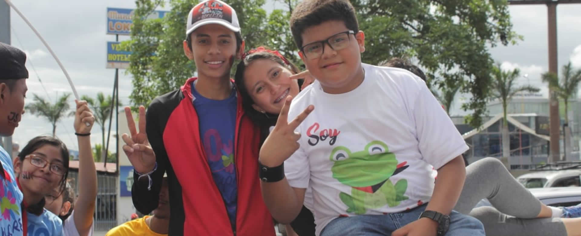 Mimados de la Revolución disfrutan en la conmemoración del Repliegue