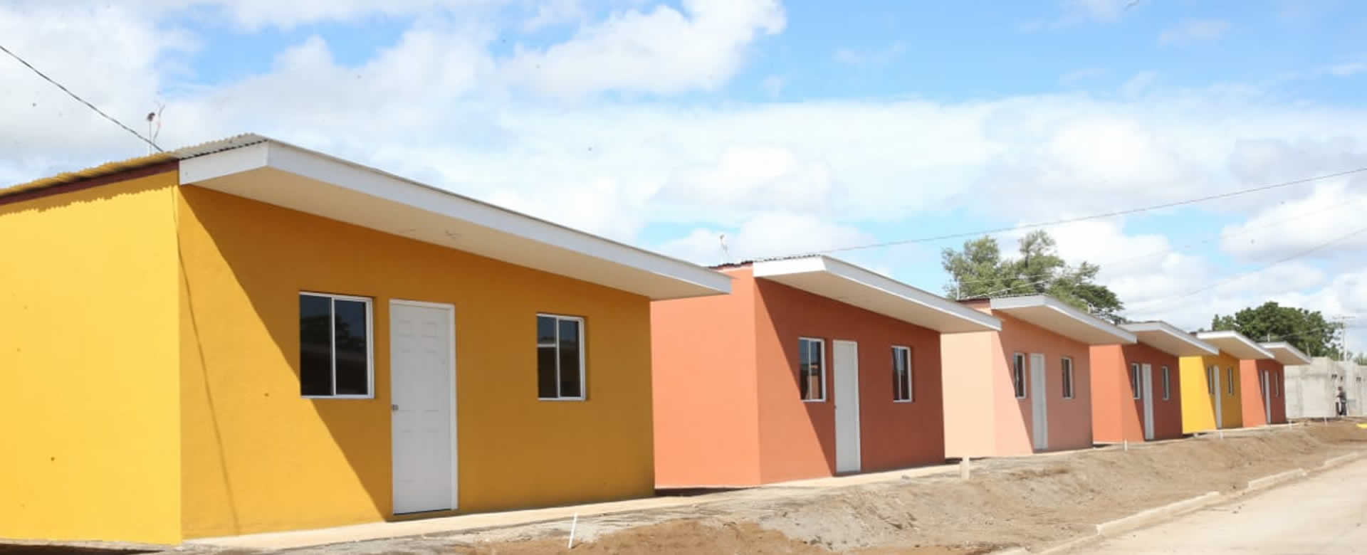 Residencial Monte Nebo celebra el Día de la Alegría con la primera entrega de casas