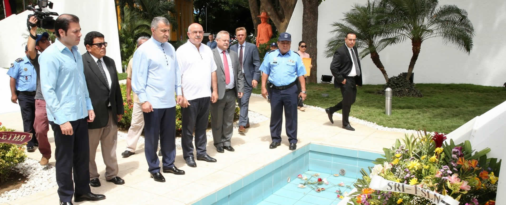 Presidente de Osetia del Sur honra la memoria del Comandante Carlos Fonseca
