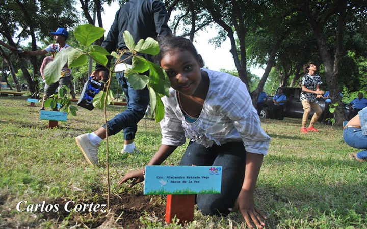 Inauguran Arboretum en memoria de los Héroes de la Paz