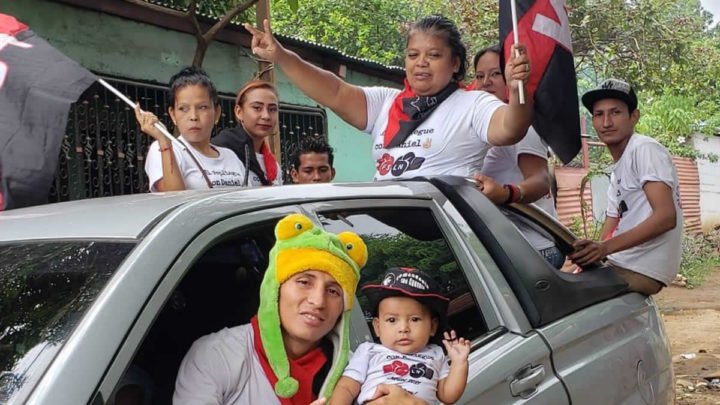El campeón mundial Felix "El Gemelo" Alvarado presente en el Repliegue