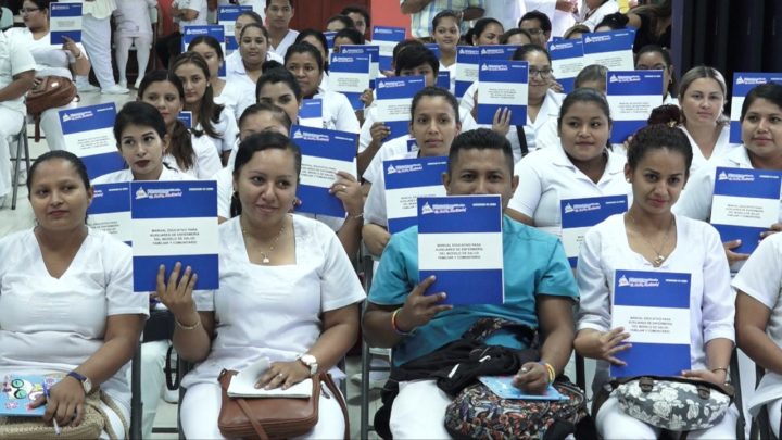 Enfermeros se capacitan para mejorar atención a pacientes con epidemias