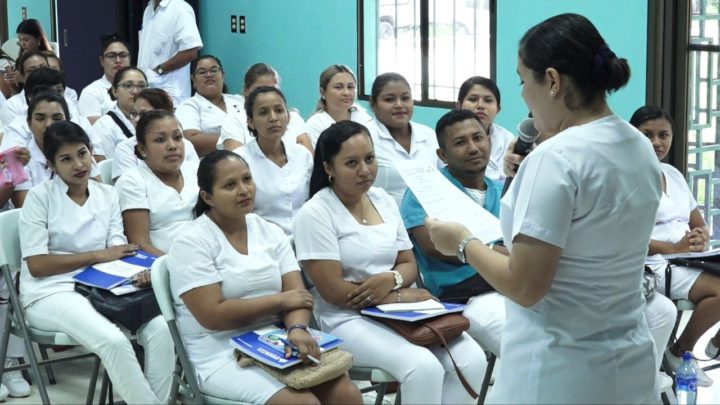 Enfermeros se capacitan para mejorar atención a pacientes con epidemias