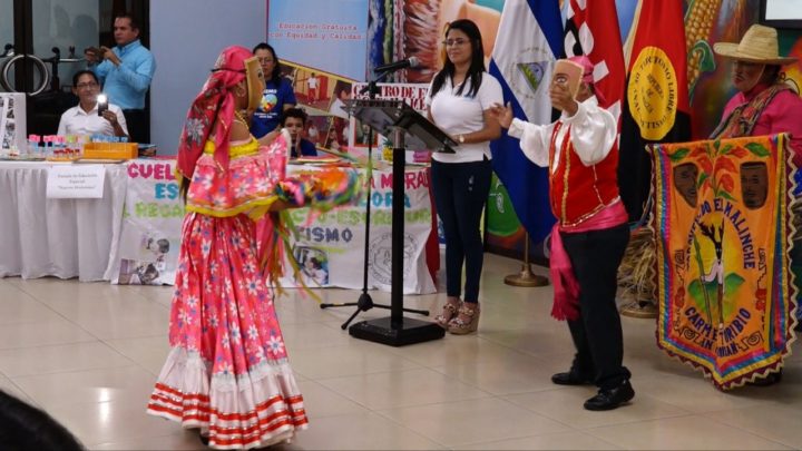 Exponen estrategias pedagógicas en el Festival Nacional de Innovación