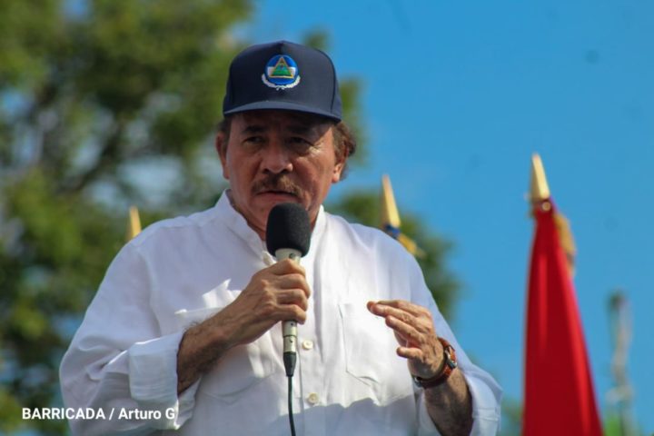 Daniel: Homenajeamos a los combatientes históricos defendiendo la Paz