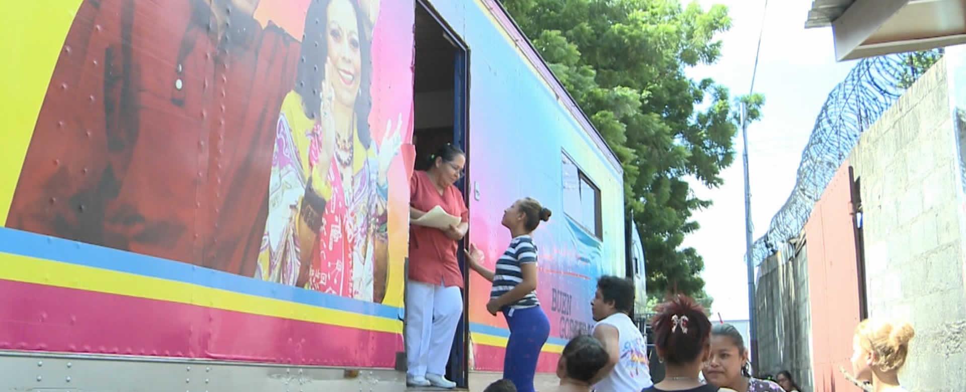 Clínica Móvil brinda asistencia médica a las familias del barrio Rafael Ríos