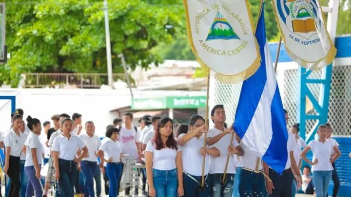 Colegio 14 de Septiembre listo para recibir el mes patrio 