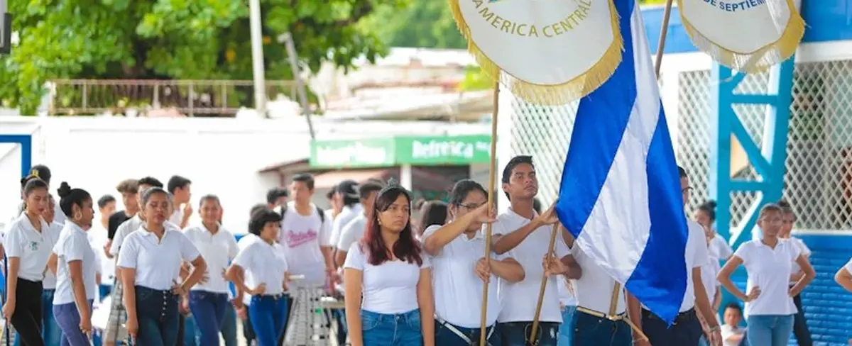Colegio 14 de Septiembre listo para recibir el mes patrio