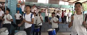 Estudiantes del Instituto Miguel Bonilla ensayan "Managua, Linda Managua"