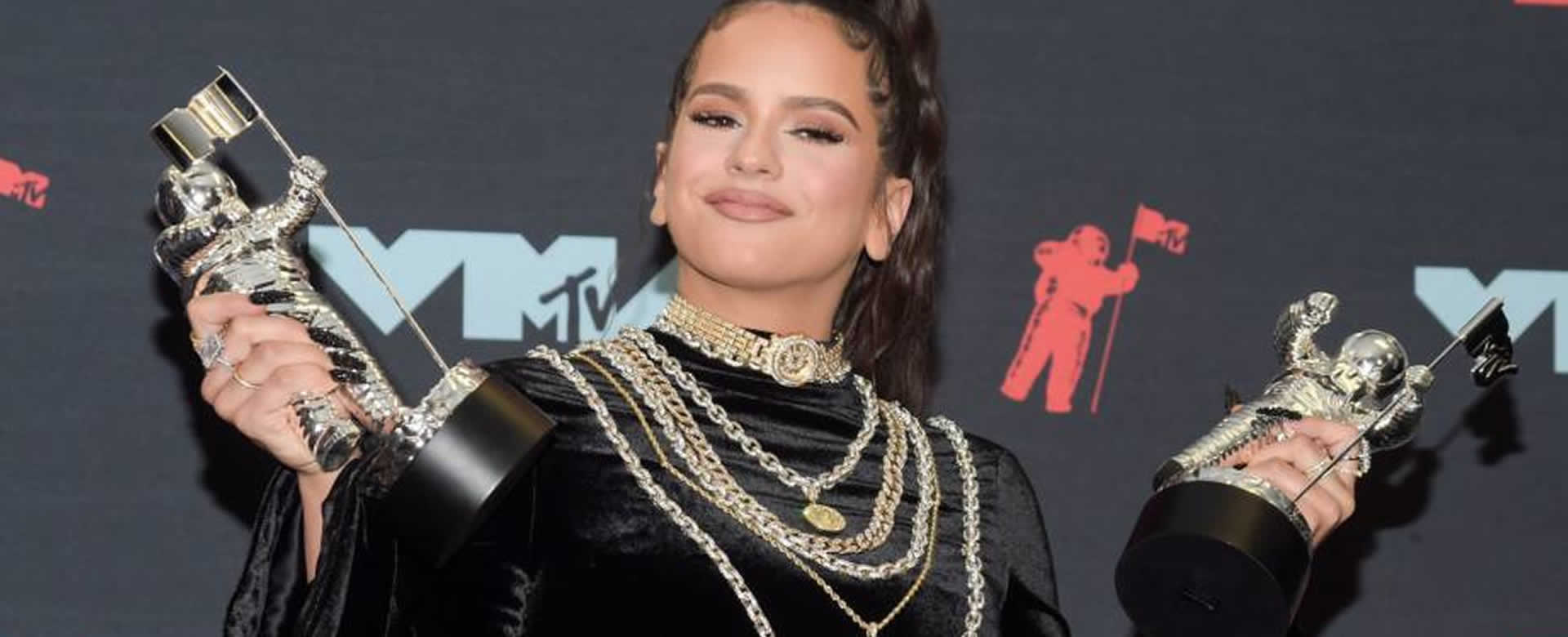 Rosalía se convierte en la primera mujer española en ganar un MTV Award