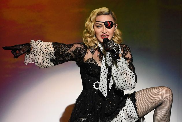 La Reina del Pop llega a sus 61 años y sigue luciendo sexy
