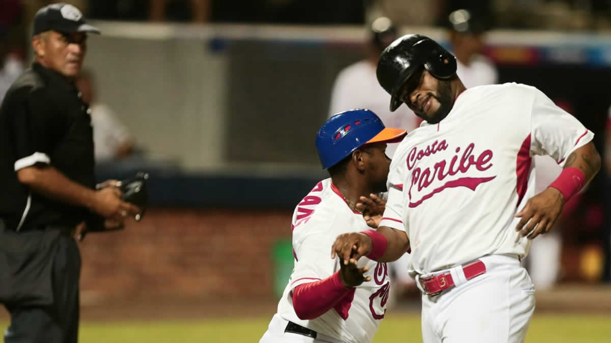 Los Indios del Bóer a un paso de estar en las semifinales del Pomares 2019