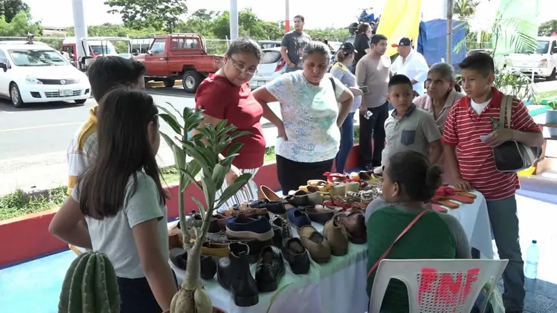 Protagonistas participan del Festival Cultural Agostino en el Puerto Salvador Allende