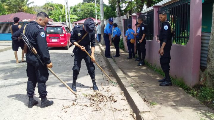Bluefields en intensa jornada de eliminación de criaderos de zancudos