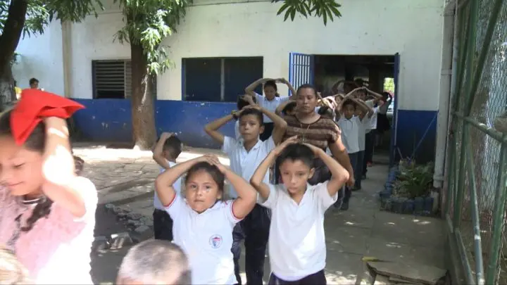 colegio Bertha ejercicio antiamenaza