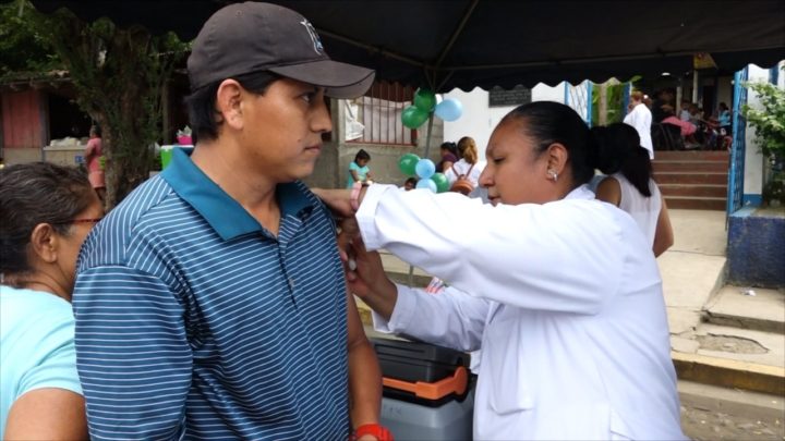 Familias de Masaya acuden a la II Jornada Nacional de Vacunación