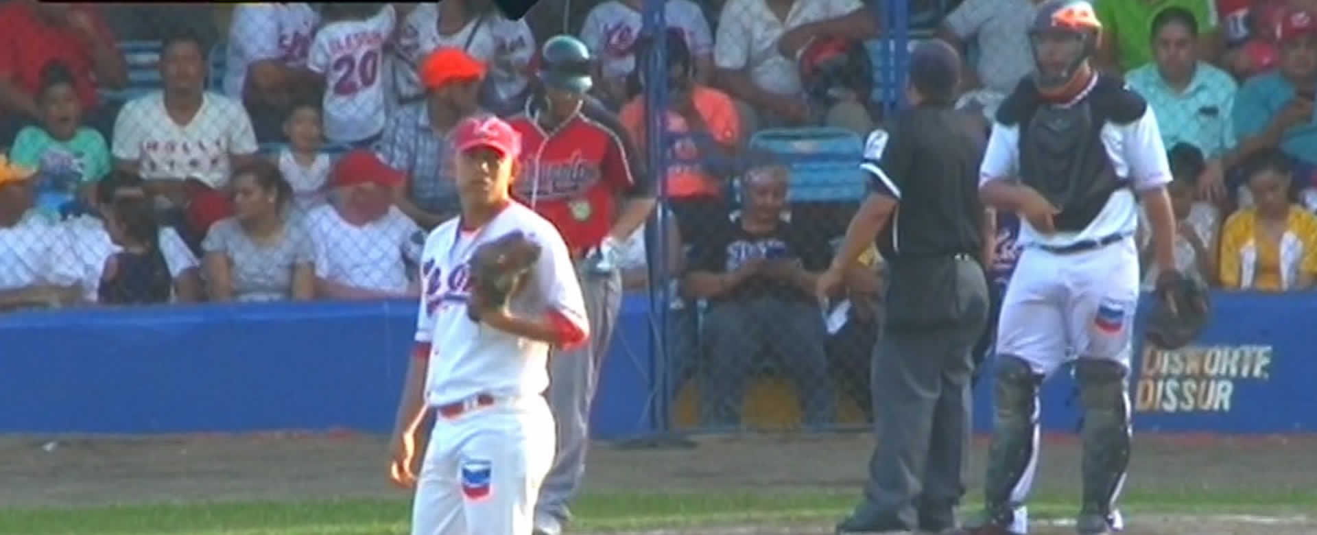 León inicia con el pie derecho la serie semifinal ante Matagalpa