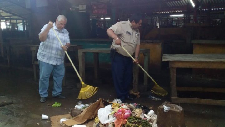 Realizan jornada de limpieza y fumigación en el mercado de Masaya