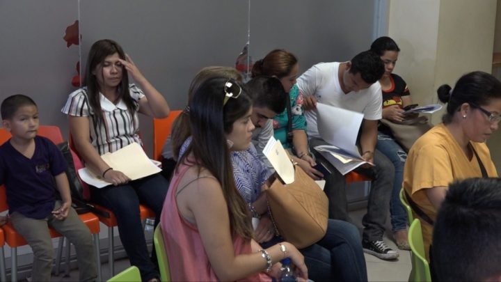 Oficina de migración y extranjería de Metrocentro atiende con normalidad