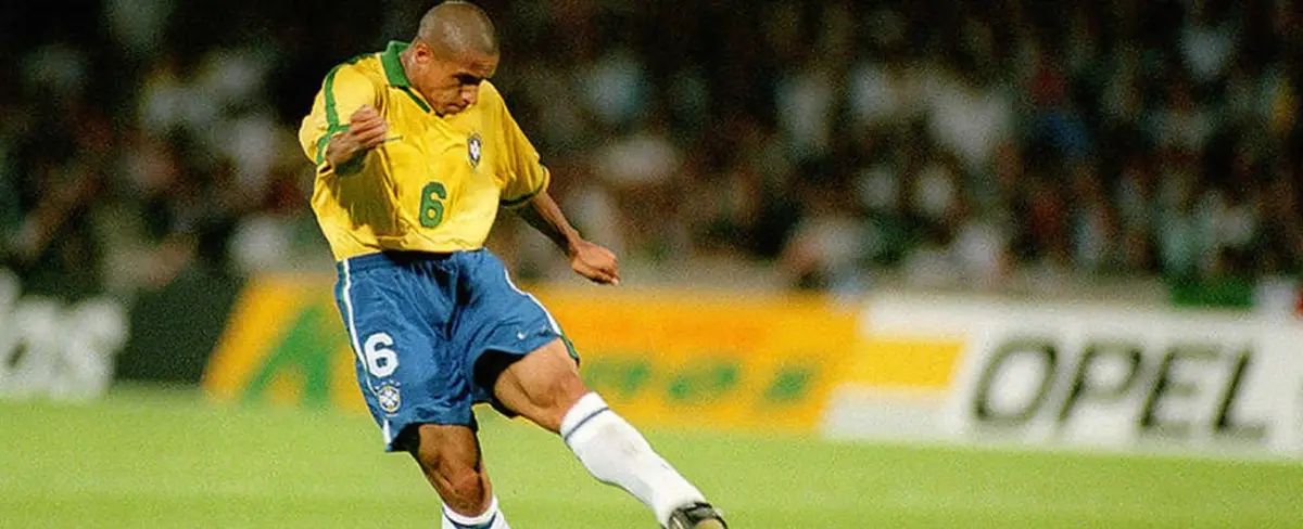 Roberto Carlos repite el golazo que rompió las leyes de la física