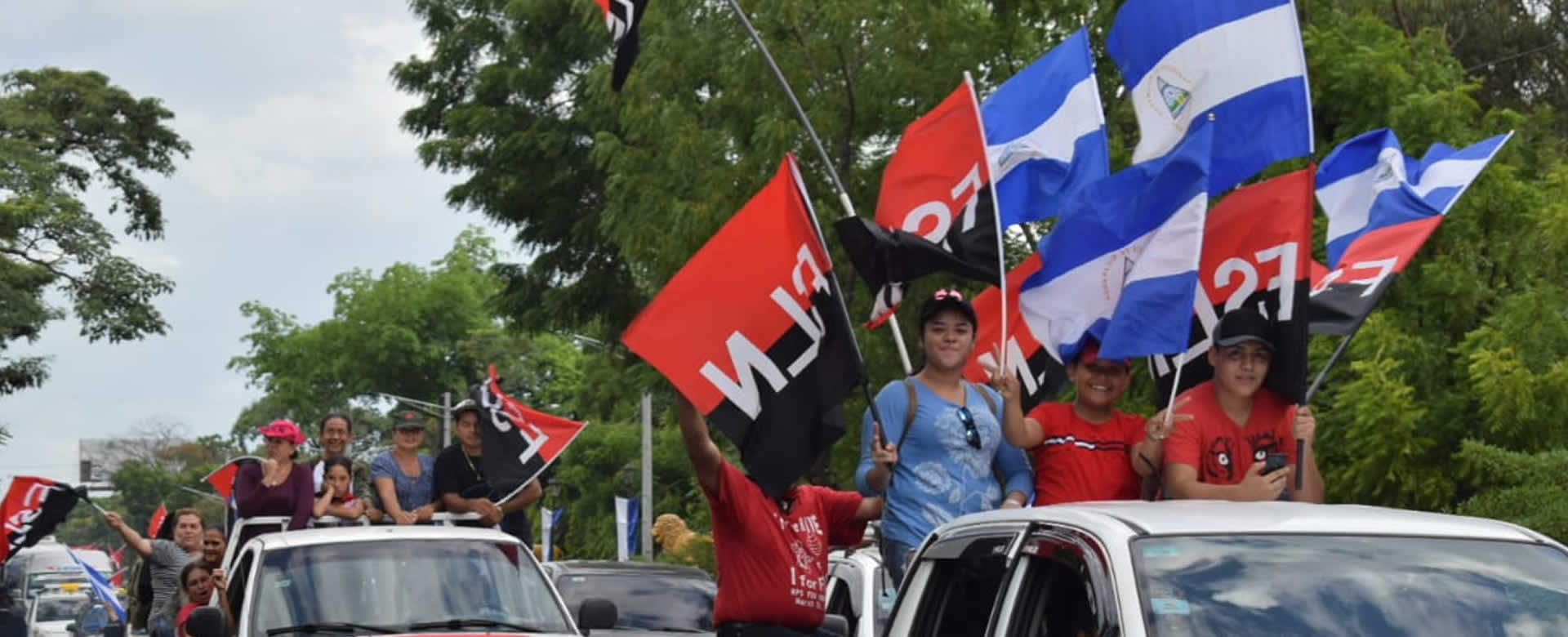 Caravana Leonesa conmemoran 41 años de la Insurrección de Septiembre
