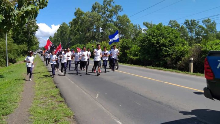 Corrida antorcha héroes nandaime