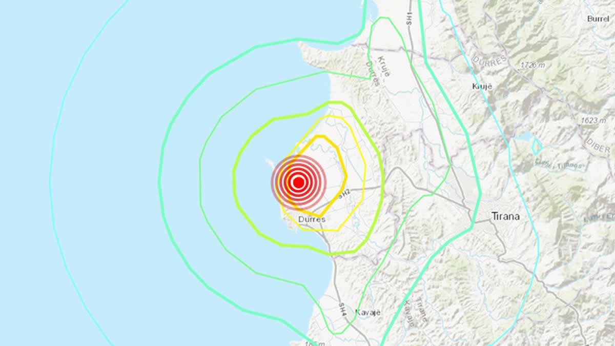Doble terremoto provoca pánico en las familias de Albania
