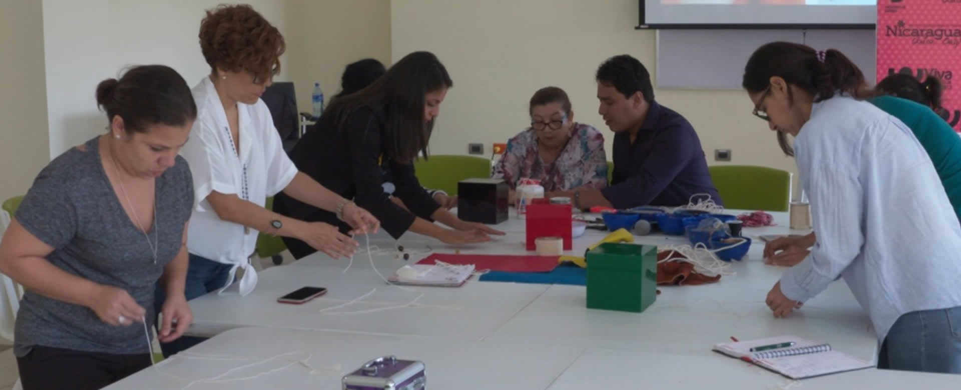 Escuela Creativa de Nicaragua Diseña oferta taller en Joyería y Bisutería