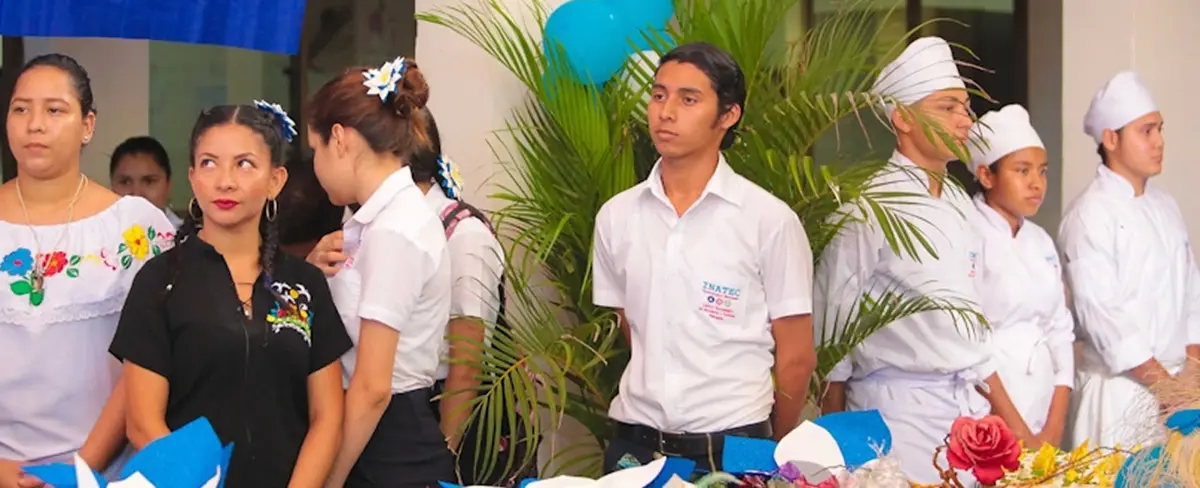 Estudiantes de Hotelería y Turismo demuestran sus habilidades culinarias