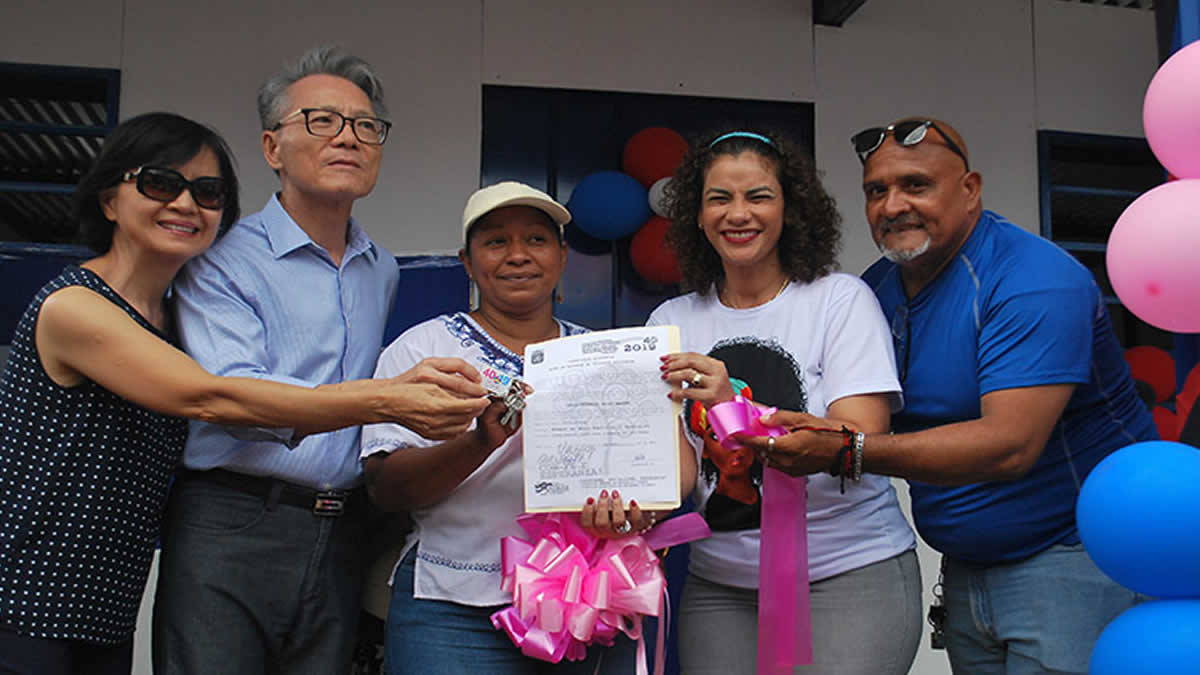 Familia reciben con amor una vivienda digna en el barrio Alexis Argüello